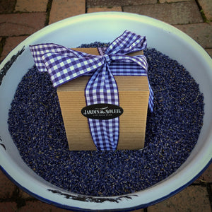 Lavender Oil and Diffuser Set Gift Wrap